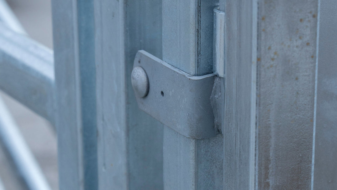 How Anti-Rattle Gear Keeps Cattle Calm and Safe